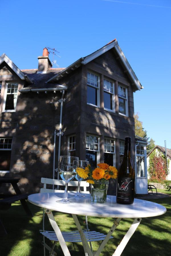 Coig Na Shee Guest House Newtonmore Esterno foto